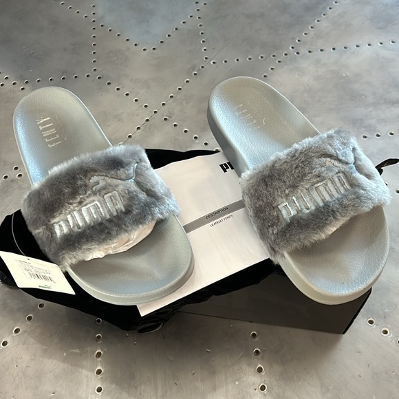 Rihanna Leadcat Fenty Quarry-Puma Silver Slides Size 8 1/2 NWT - Picture 2 of 5